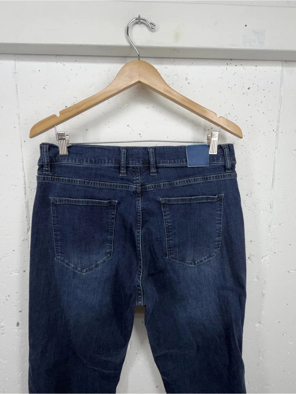 MUGSY Men’s size 34 x 29 Fultons Casual Dark Blue Relaxed Fit Stretch Jeans